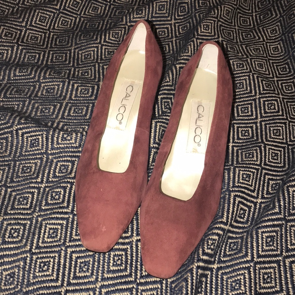Calico dusty rose low heel shoe size 6